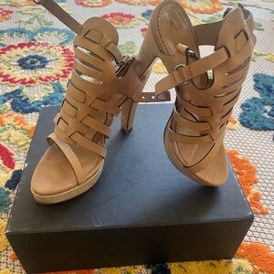 Rag and Bone nude heels in great used condition.